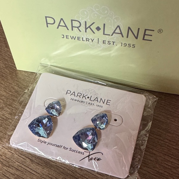 Park Lane Jewelry - Park Lane sparkle box Blue Earrings Aug. 25